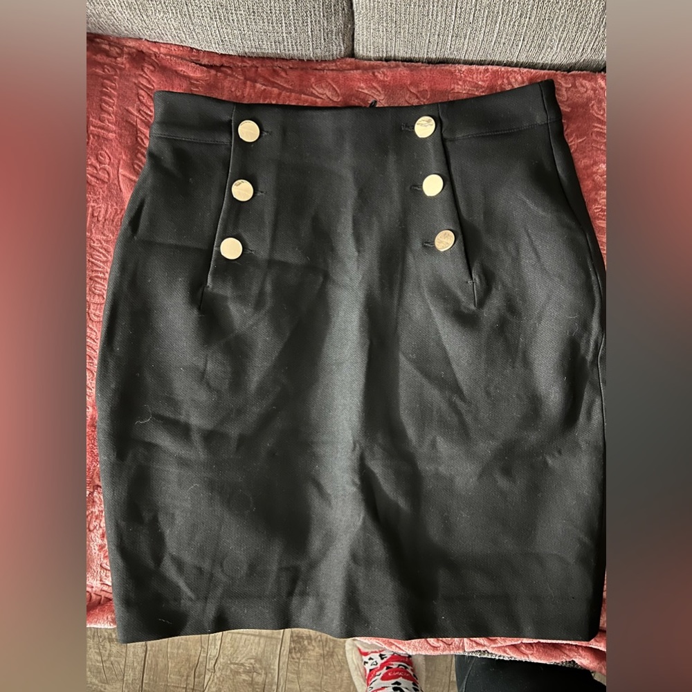 H&m black skirt size 10